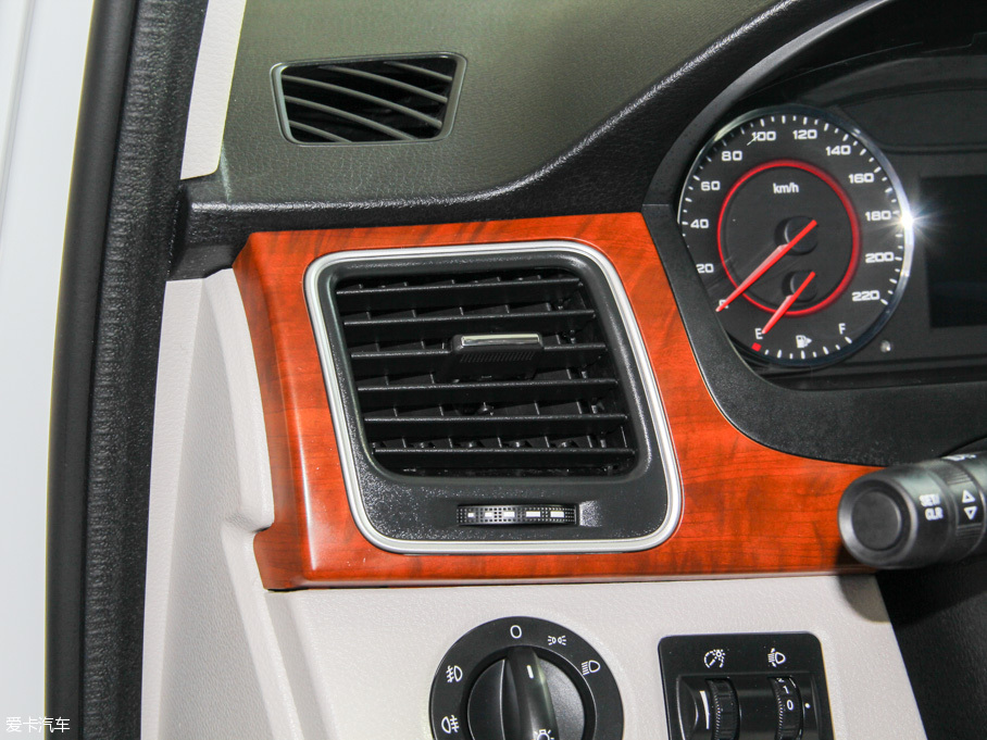 2016ͨMAXUS G10 2.0T ԄӾӢ