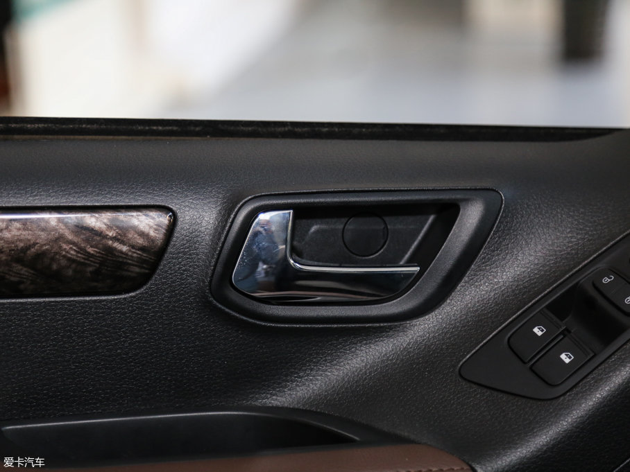 2016ͨMAXUS G10 2.0T ԄŞ