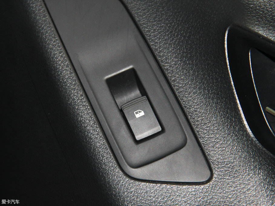 2016ͨMAXUS G10 2.0T ԄŞ