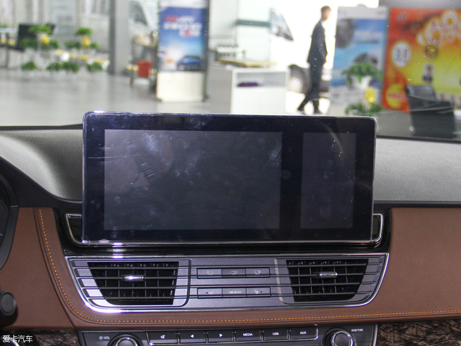 2016ͨMAXUS G10 2.0T Ԅ(dng)Ş