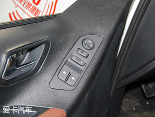 上汽商用車2016款上汽大通G10