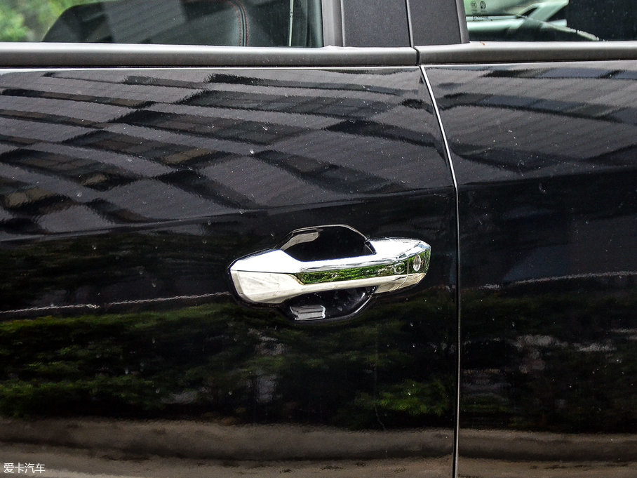 2017ͨMAXUS T60 2.8T ԄӃߵױPA͘ˎ  V