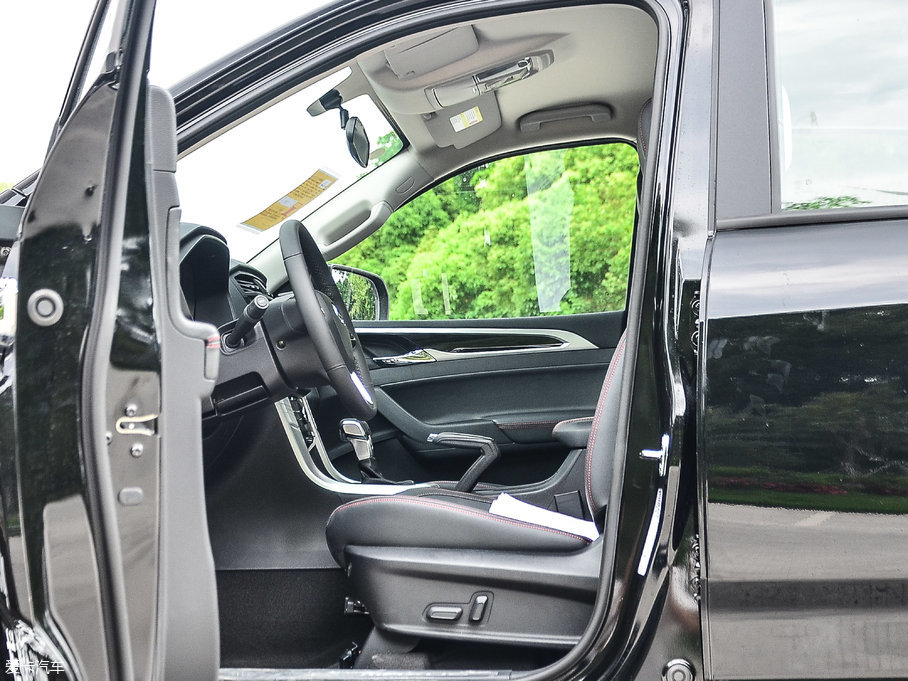 2017ͨMAXUS T60 2.8T ԄӃߵױPA͘ˎ  V