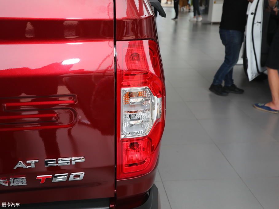 2017ͨMAXUS T60 2.0T ԄӃߵױP͘ˎ 