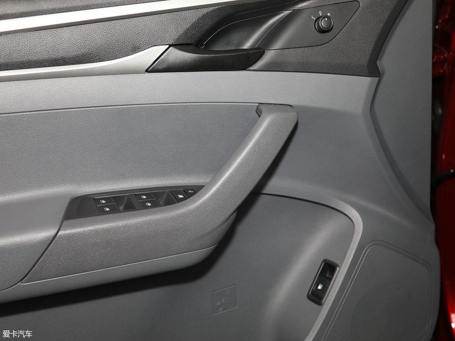 2017ͨMAXUS T60 2.0T ԄӃߵױP͘ˎ 