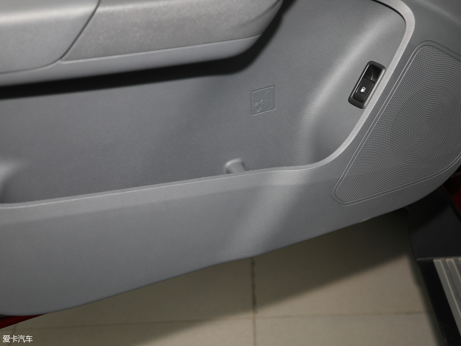 2017ͨMAXUS T60 2.0T Ԅ(dng)(q)ߵױP(pn)͘(bio) 