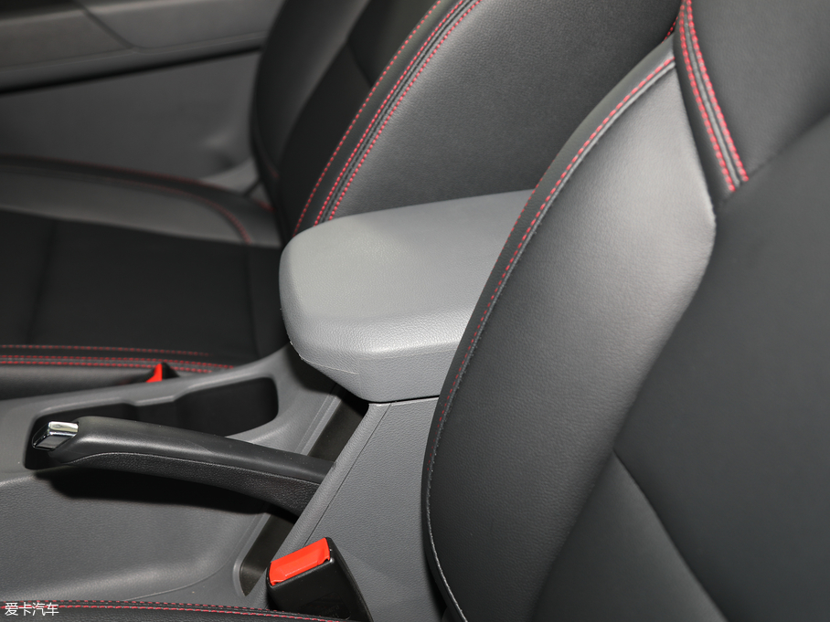 2017ͨMAXUS T60 2.0T ԄӃߵױP͘ˎ 