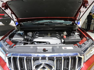 2017款2.8T 自动四驱高底盘旗舰型标厢 柴油 国V 其它