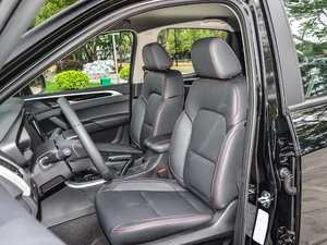 2017款2.8T 自动两驱高底盘豪华型标厢 柴油 国V 主驾驶座椅