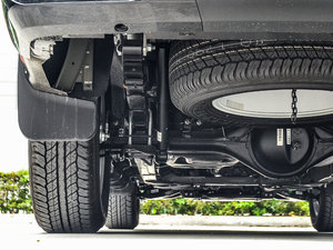 2017款2.8T 自动两驱高底盘豪华型标厢 柴油 国V 其它
