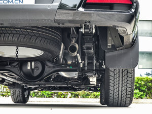 2017款2.8T 自动两驱高底盘豪华型标厢 柴油 国V 其它
