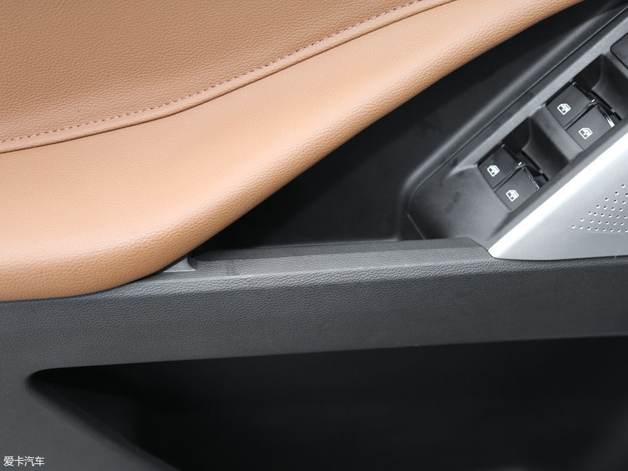 2017��������ͨMAXUS D90 2.0T �Ԅ���� ���O��