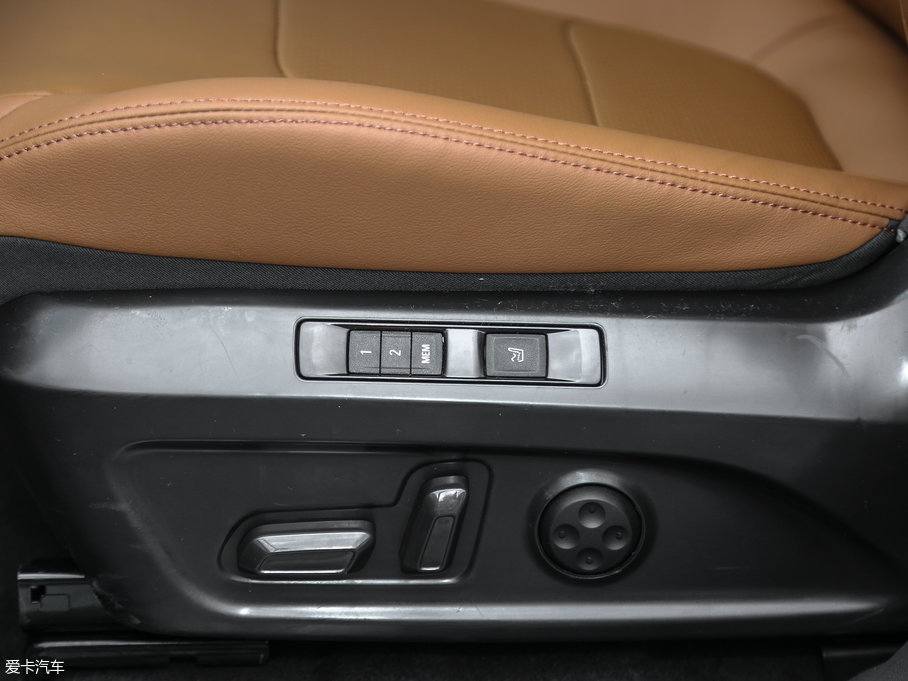 2017��������ͨMAXUS D90 2.0T �Ԅ���� ���O��