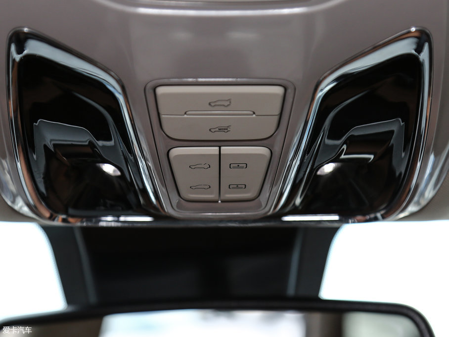 2017��������ͨMAXUS D90 2.0T �Ԅ���� ���O��