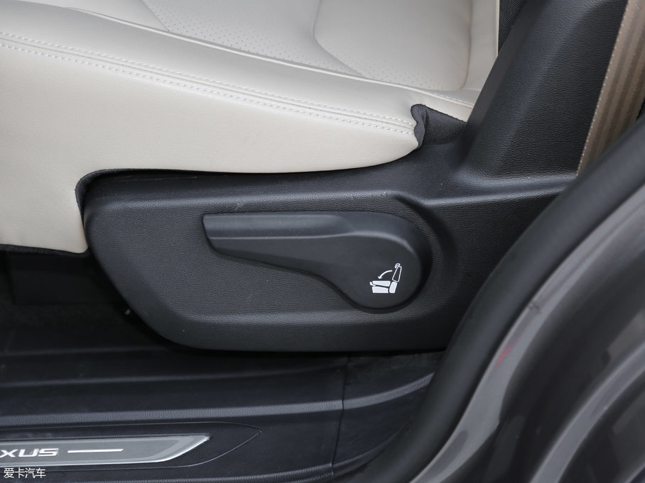 2017��������ͨMAXUS D90 2.0T �Ԅ���� ���O��