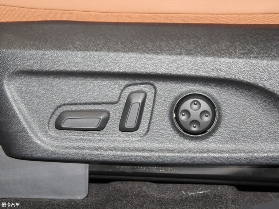 2017��������ͨMAXUS D90 2.0T �ԄӺ��(q��) ������