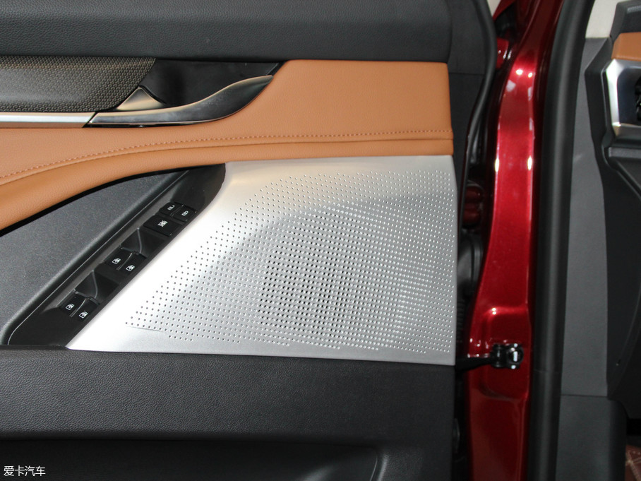 2017��������ͨMAXUS D90 2.0T �ԄӺ�� ������