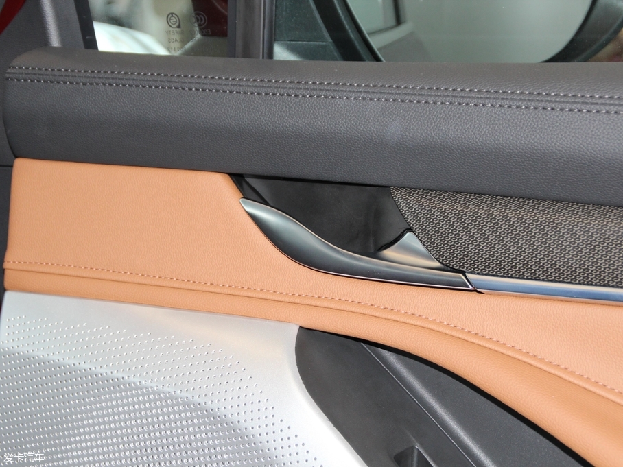 2017��������ͨMAXUS D90 2.0T �Ԅ�(d��ng)���(q��) ������