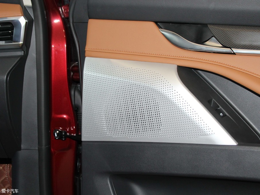 2017��������ͨMAXUS D90 2.0T �ԄӺ�� ������