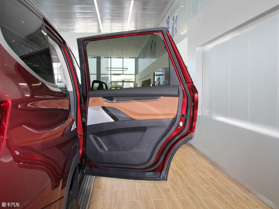 2017��������ͨMAXUS D90 2.0T �ԄӺ��(q��) ������