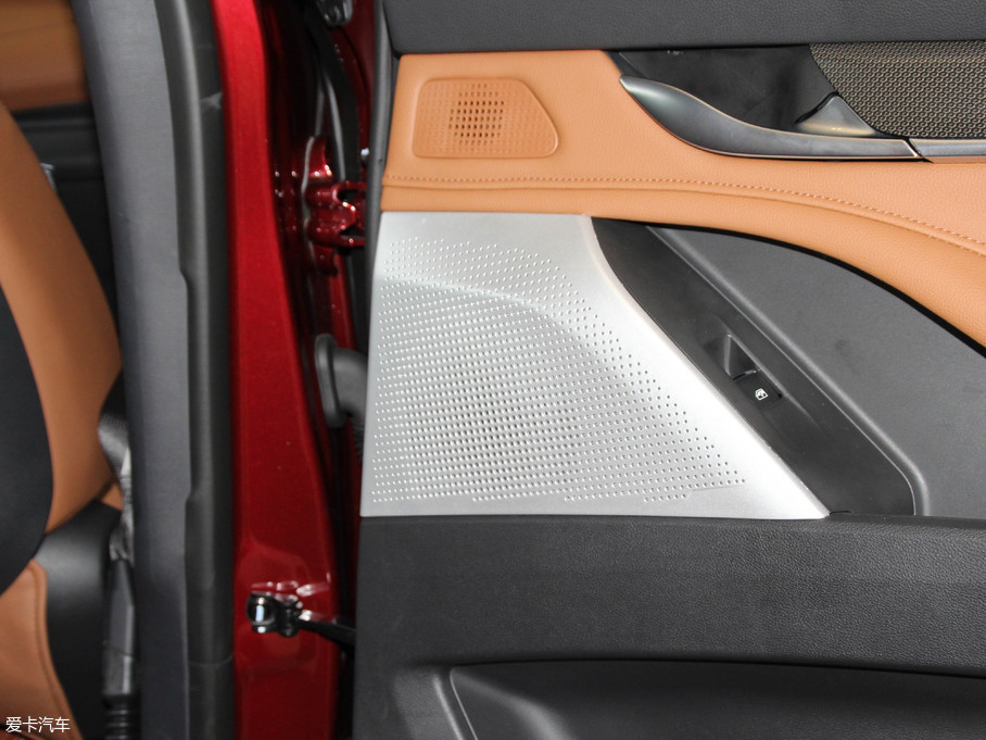 2017��������ͨMAXUS D90 2.0T �ԄӺ�� ������