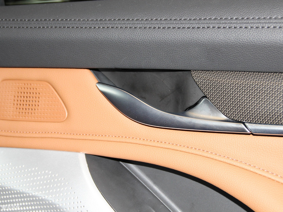 2017��������ͨMAXUS D90 2.0T �ԄӺ�� ������