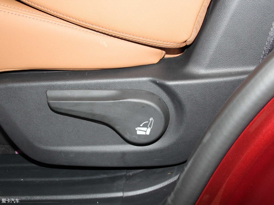 2017��������ͨMAXUS D90 2.0T �ԄӺ�� ������