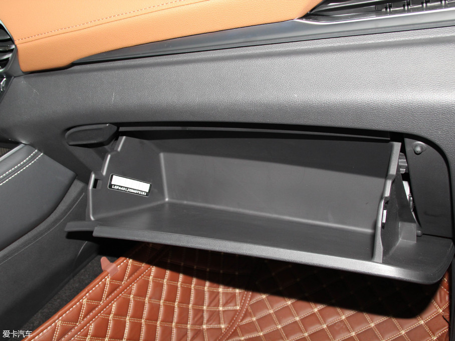 2017��������ͨMAXUS D90 2.0T �ԄӺ�� ������