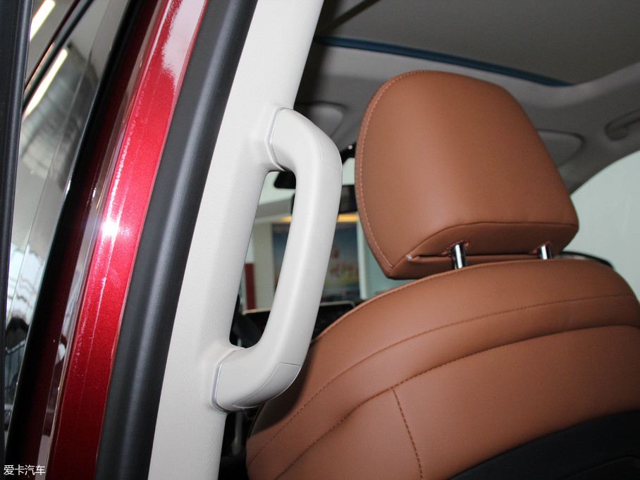 2017��������ͨMAXUS D90 2.0T �ԄӺ�� ������