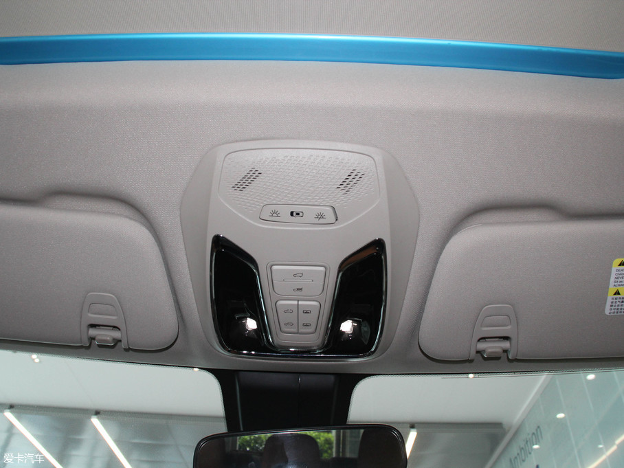 2017��������ͨMAXUS D90 2.0T �ԄӺ�� ������