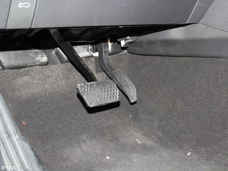 2017��������ͨMAXUS D90 2.0T �ԄӺ�� ������