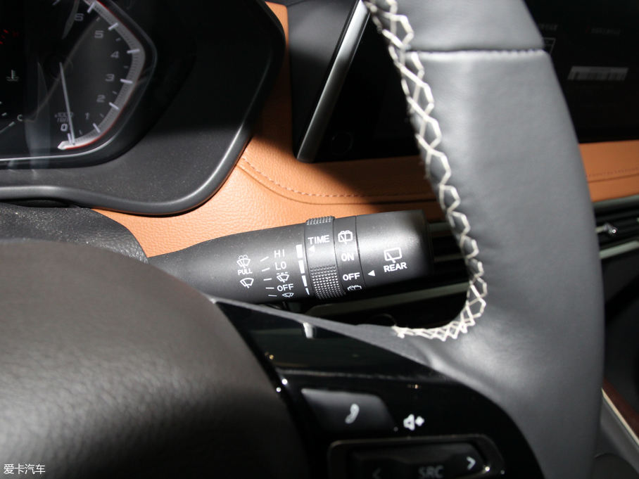 2017��������ͨMAXUS D90 2.0T �ԄӺ�� ������