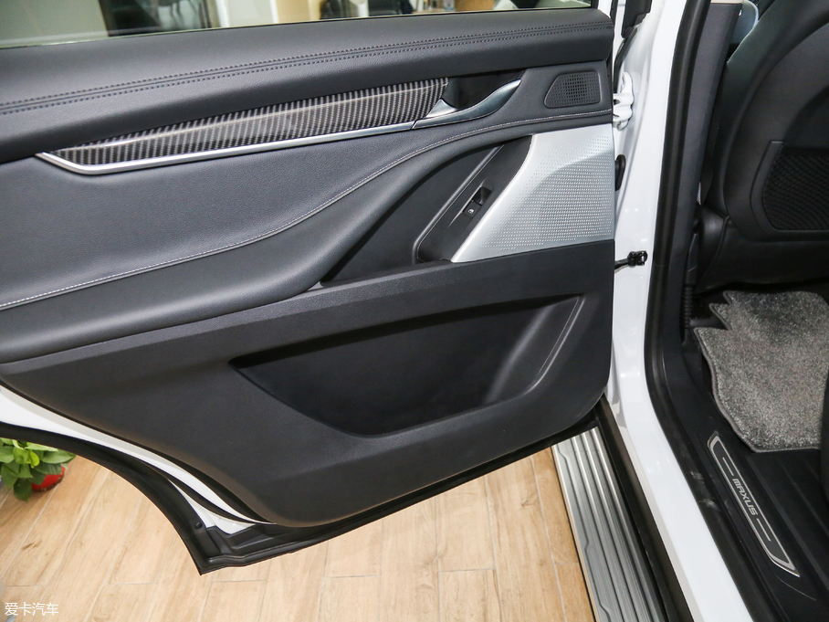 2017��������ͨMAXUS D90 2.0T �Ԅ���� ������