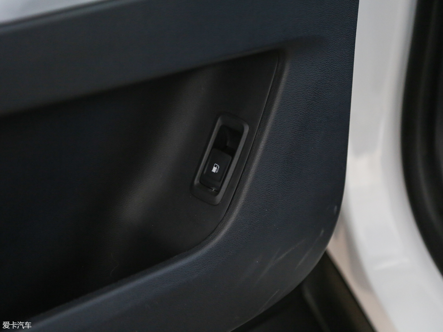 2017��������ͨMAXUS D90 2.0T �Ԅ����(q��) ������