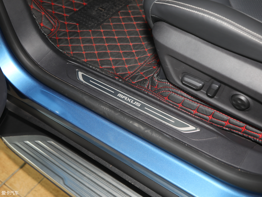 2017��������ͨMAXUS D90 2.0T �ԄӺ�� ������