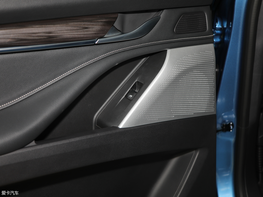 2017��������ͨMAXUS D90 2.0T �Ԅ�(d��ng)���(q��) ������