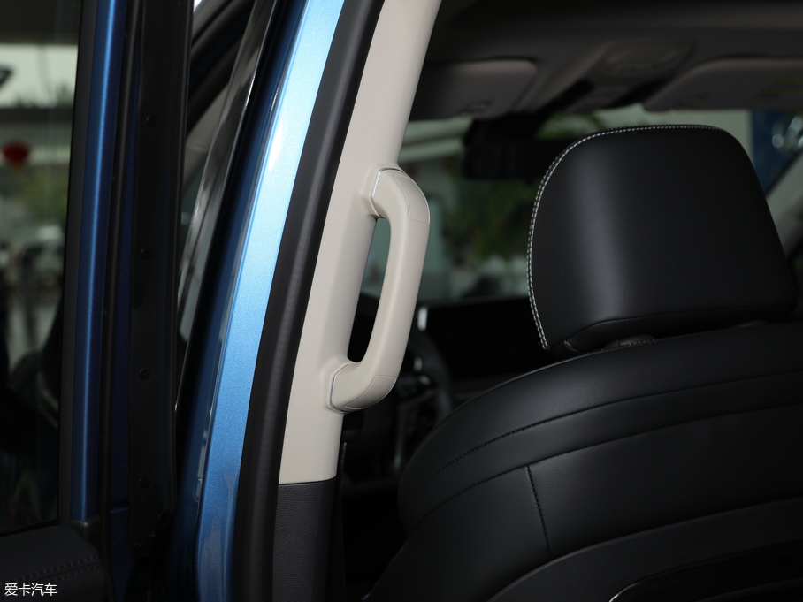 2017��������ͨMAXUS D90 2.0T �ԄӺ�� ������