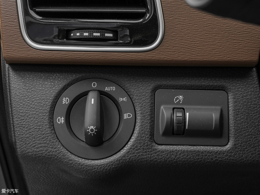 2018ͨMAXUS G10 PLUS 2.0T ԄŞ