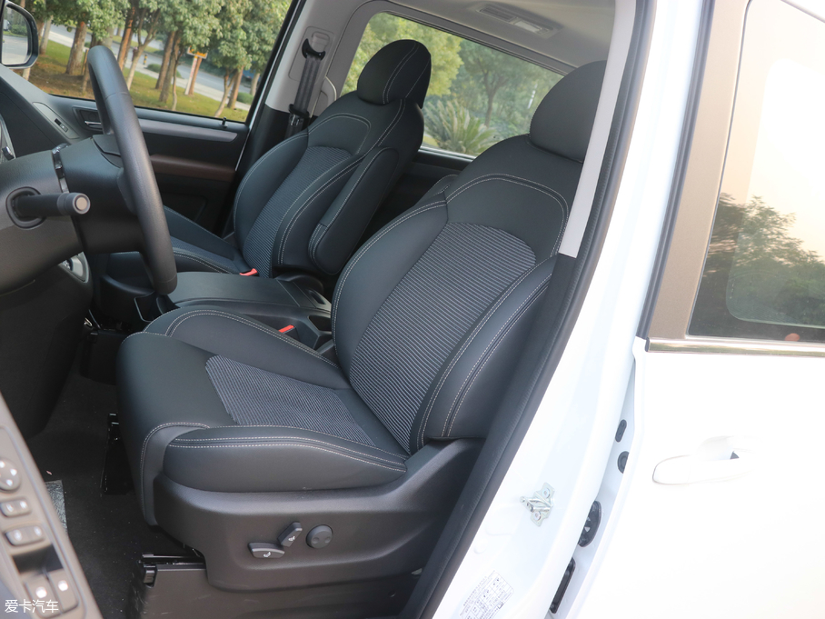 2018ͨMAXUS G10 PLUS 2.0T ԄӾӢ V