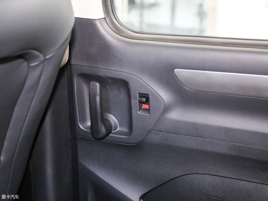 2018ͨMAXUS G10 PLUS 2.0T ԄӾӢ V