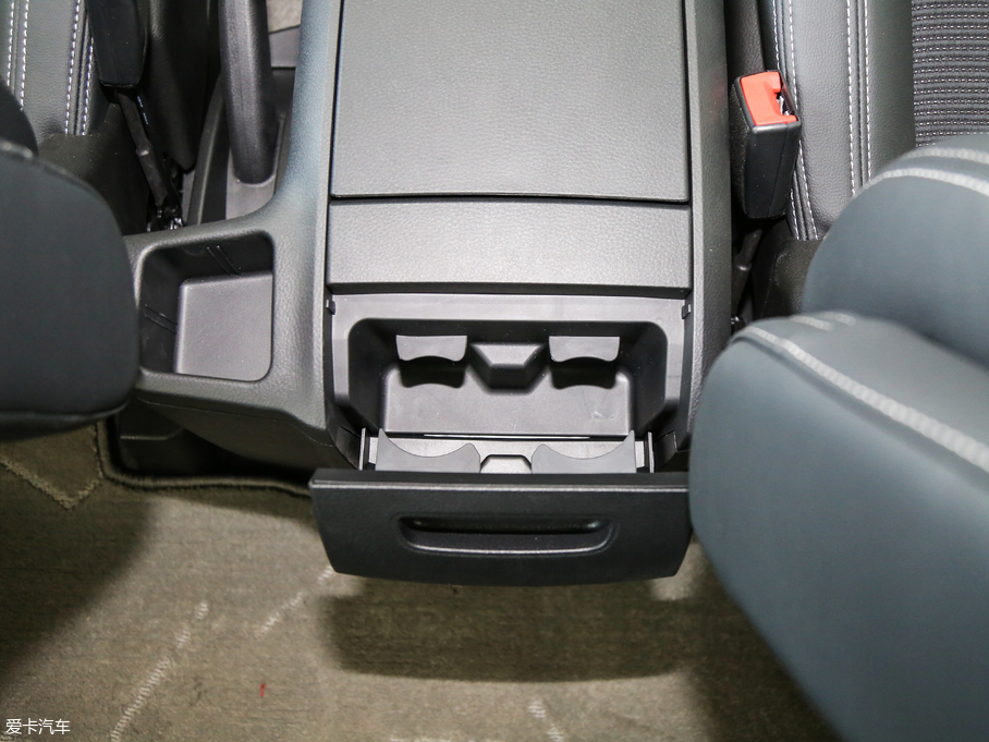 2018ͨMAXUS G10 PLUS 2.0T ԄӾӢ V