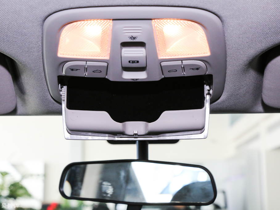 2018ͨMAXUS G10 PLUS 2.0T ԄӾӢ V