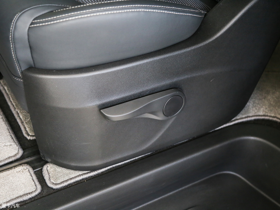 2018ͨMAXUS G10 PLUS 2.0T ԄӾӢ V