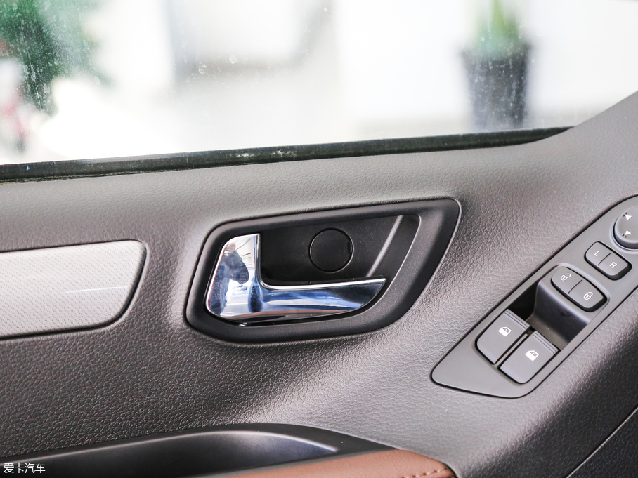 2018ͨMAXUS G10 PLUS 2.0T ԄӾӢ V