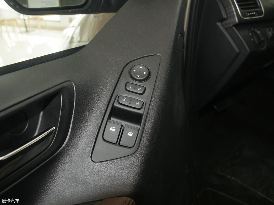 2018ͨMAXUS G10 PLUS 2.0T ԄӾӢ V