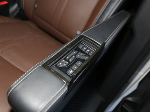 2018PLUS 2.0T ԄŞ g