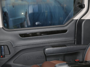 2018PLUS 2.0T ԄŞ g