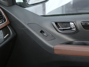 2018PLUS 2.0T ԄŞ g