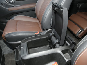 2018PLUS 2.0T ԄŞ g