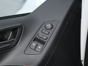 2018PLUS 2.0T ԄŞ {܇ƅ^	